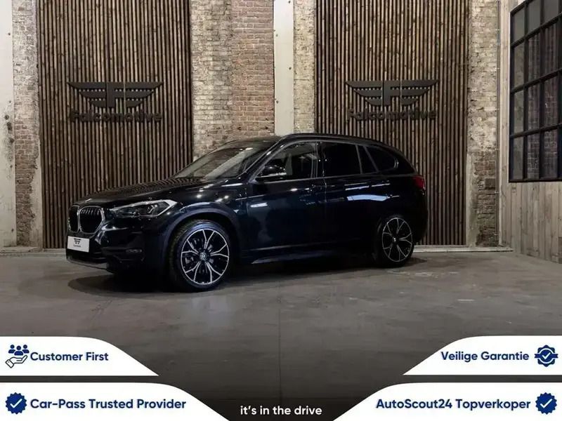 Noir Utilisé 2021 BMW X1 SUV | 25 900 € (Bon prix) - Image 1/4
