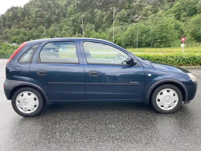 Bleu Utilisé 2001 Opel Corsa Berline | 875 € - Image 1/4