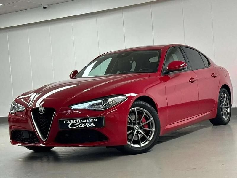 Rouge Utilisé 2020 Alfa Romeo Giulia Berline | 22 900 € (Super prix) - Image 1/4