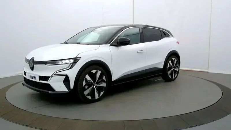 Blanc Nouvelle 2025 Renault Mégane Techno Berline | 37 990 € (Prix cher) - Image 1/4