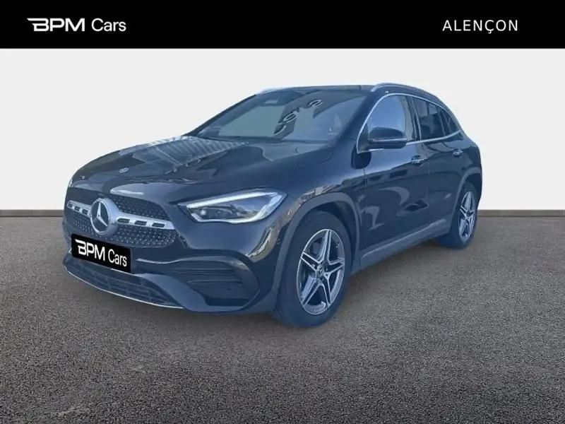 Noir Utilisé 2023 Mercedes GLA250 AMG line SUV | 41 850 € (Prix juste) - Image 1/4
