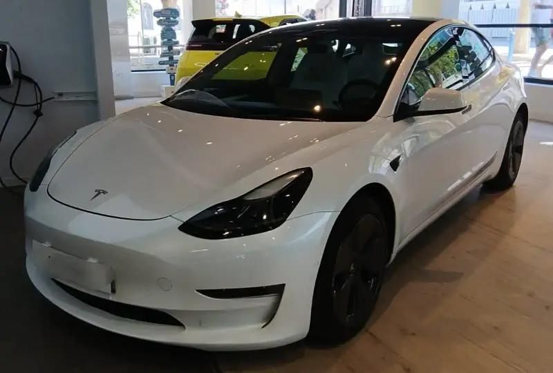 Blanc Utilisé 2021 Tesla Model 3 Long Range Berline | 28 500 € (Super prix) - Image 1/4