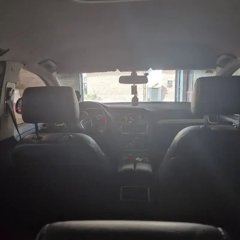 Image 2/4