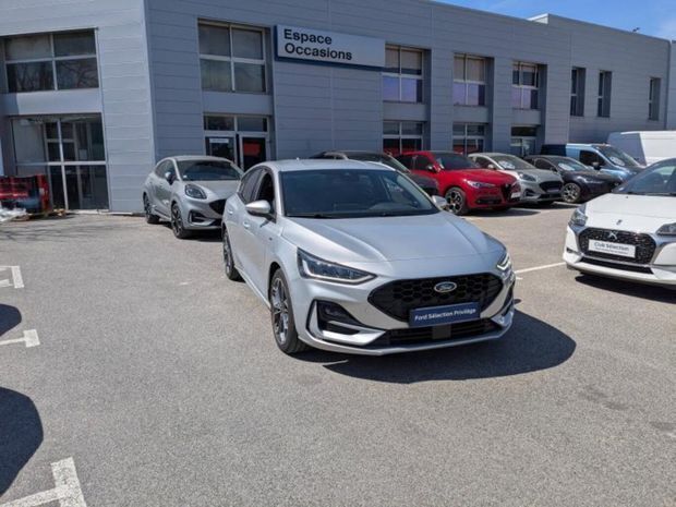Gris Utilisé 2024 Ford Focus ST-Line X | 27 401 € (Prix assez cher) - Image 1/4