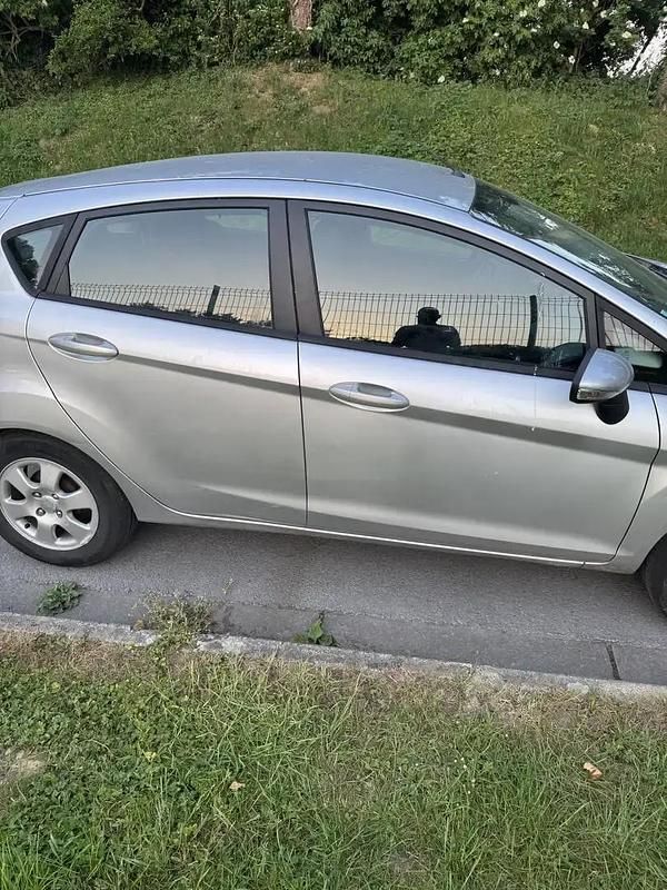 Occasion 2010 Ford Fiesta Ambiente Berline | 3 500 € (Prix juste) - Image 1/4