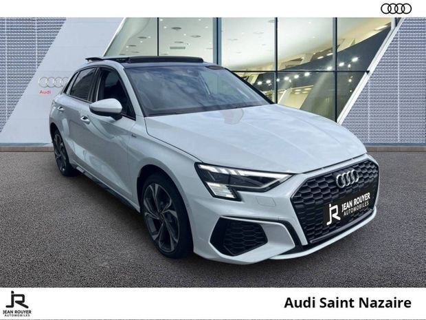Blanc Utilisé 2024 Audi A3 e-tron S-Line Citadine | 38 999 € (Prix assez cher) - Image 1/4