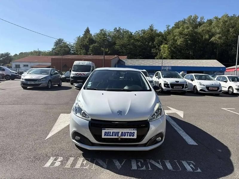 Blanc Utilisé 2017 Peugeot 208 GT-line Citadine | 9 990 € (Prix juste) - Image 1/4