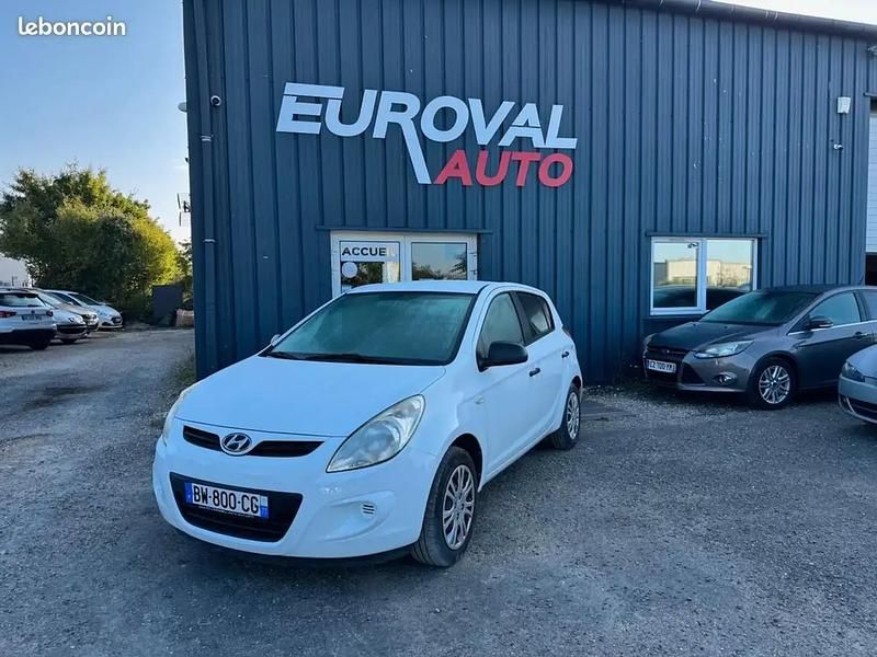 Blanc Utilisé 2011 Hyundai i20 Berline | 5 990 € - Image 1/4