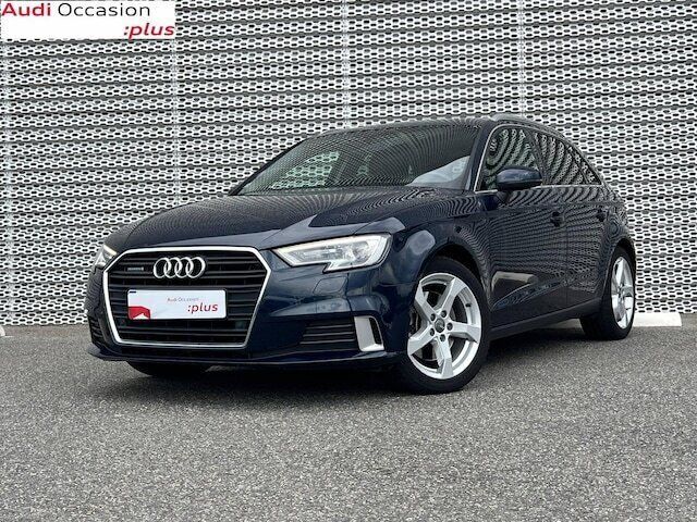 Bleu cosmos métallisé Utilisé 2018 Audi A3 Sport | 23 990 € (Bon prix) - Image 1/4