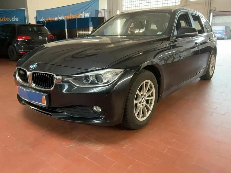 Noir Utilisé 2013 BMW 318 Break | 12 990 € (Prix juste) - Image 1/4
