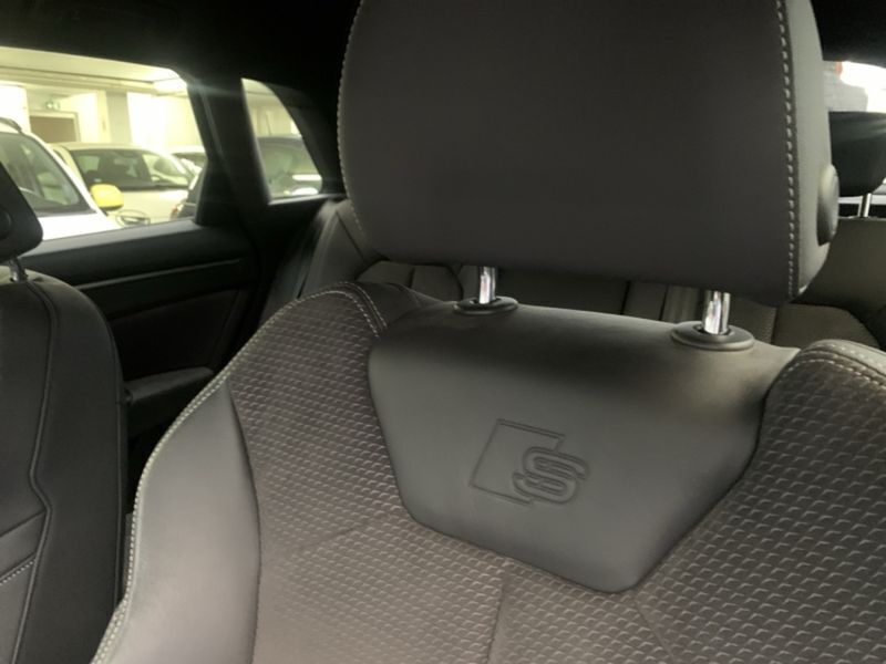Image 3/4