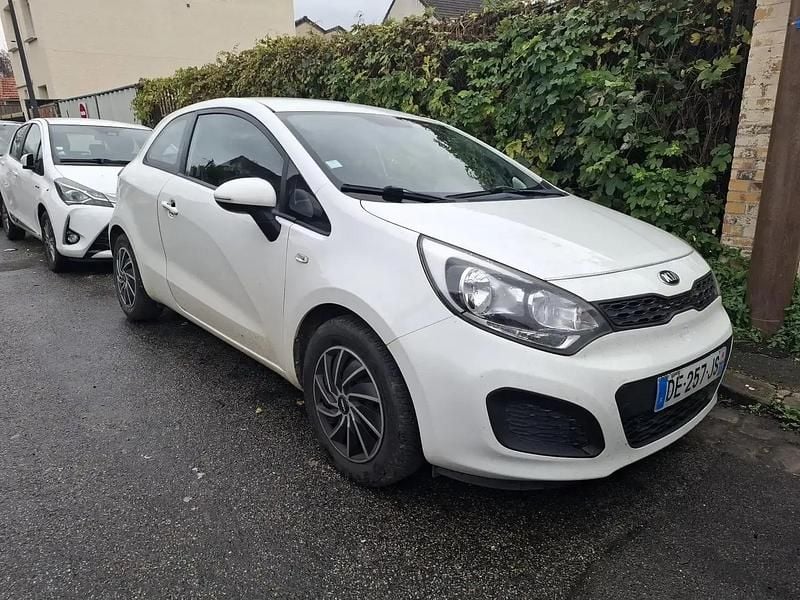 Occasion 2014 Kia Rio Active Berline | 1 500 € - Image 1/4