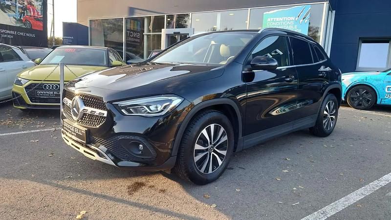 Noir Occasion 2020 Mercedes GLA200 SUV | 29 900 € (Super prix) - Image 1/4