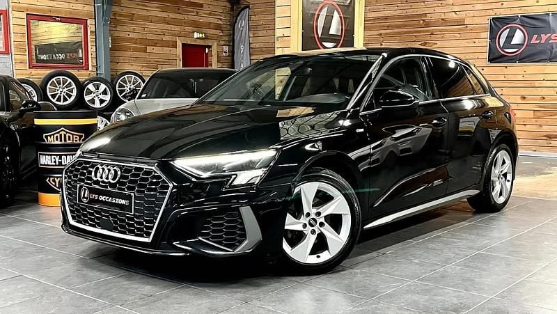 Noir Occasion 2021 Audi A3 S-Line Break | 21 990 € - Image 1/4