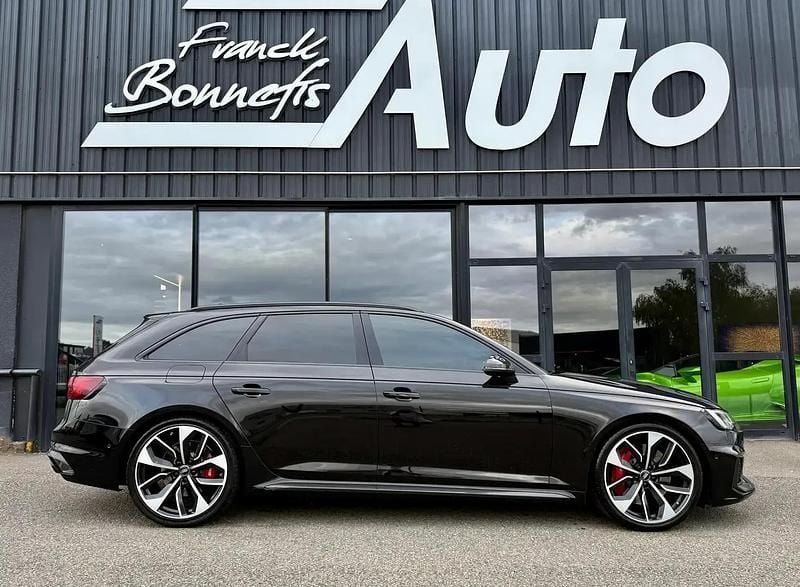 Noir Utilisé 2018 Audi RS4 Sport Break | 58 990 € (Prix juste) - Image 1/4