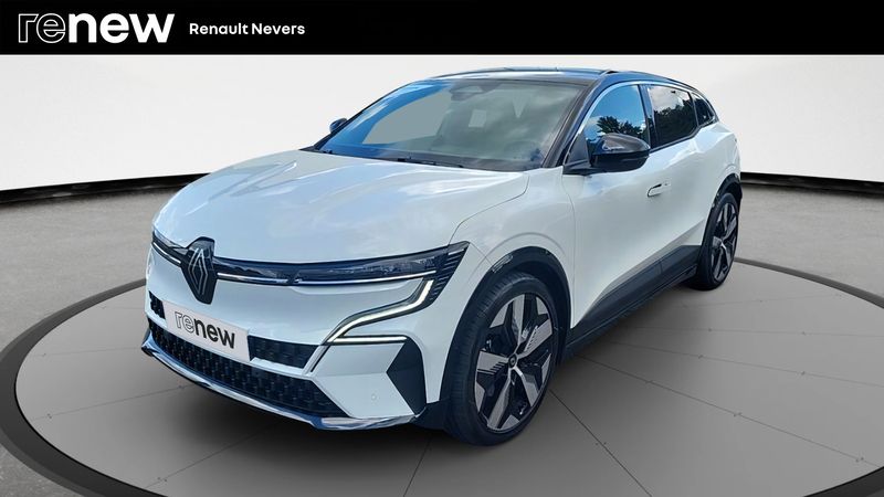 Blanc Utilisé 2022 Renault Mégane Techno Berline | 24 990 € (Bon prix) - Image 1/4