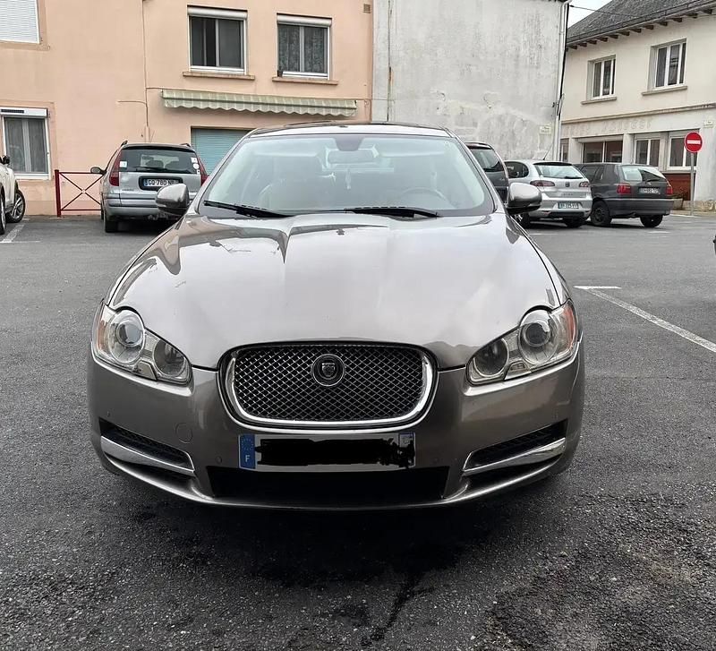 Gris Utilisé 2010 Jaguar XF Berline | 8 700 € - Image 1/4