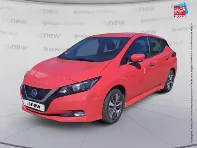 Rouge magnétique Utilisé 2022 Nissan Leaf Acenta Citadine | 12 799 € - Image 1/4