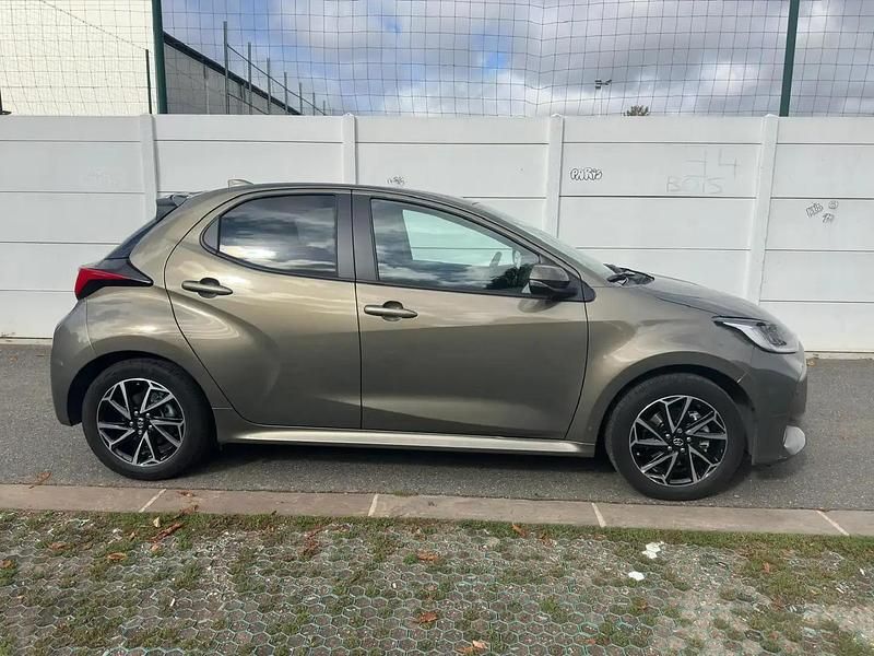 Bronze Utilisé 2023 Toyota Yaris Design Berline | 22 950 € - Image 1/4