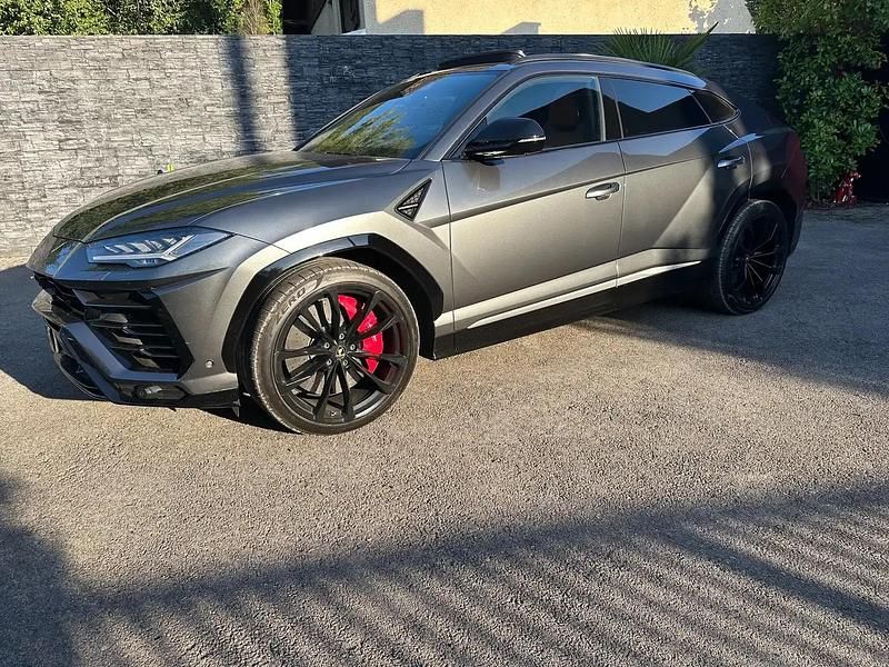 Gris Utilisé 2019 Lamborghini Urus SUV | 214 900 € (Bon prix) - Image 1/4