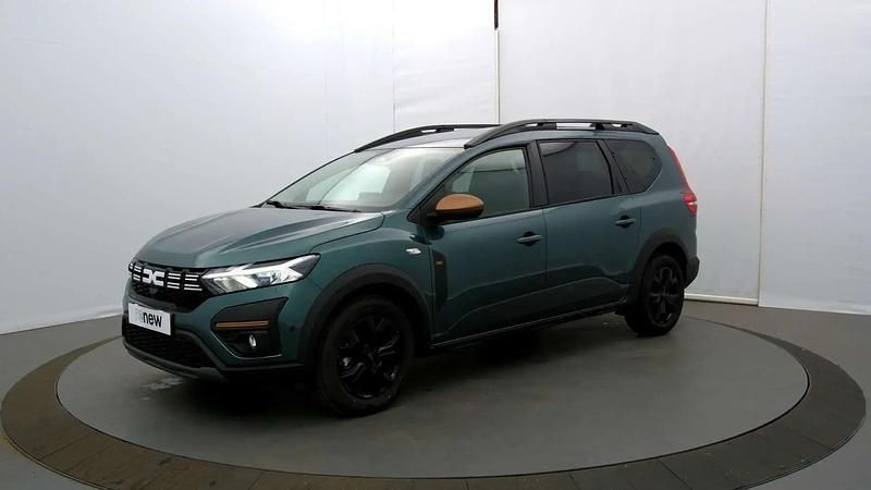 Vert Utilisé 2025 Dacia Jogger Extreme Monospace | 22 499 € (Prix juste) - Image 1/4