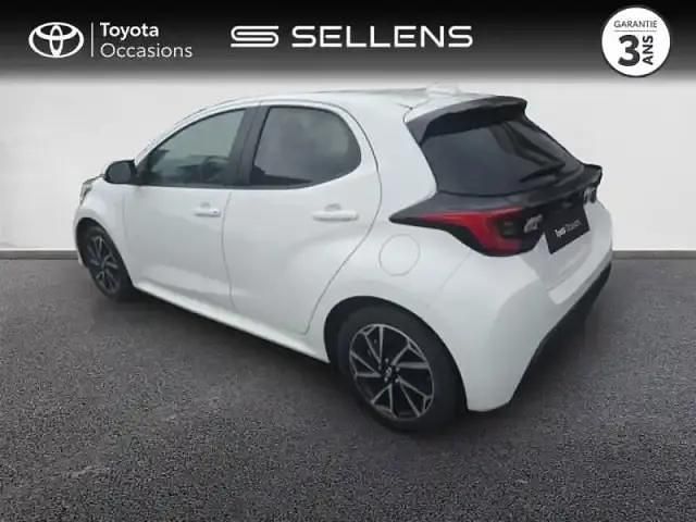 Occasion Toyota Yaris Hybrid Design 116 ch (85 kW) 2022 Blanc Berline