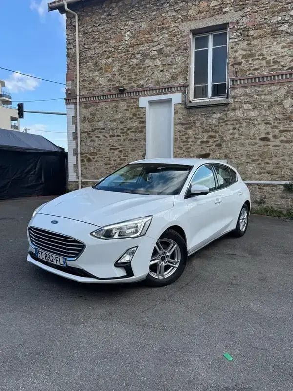 Blanc Utilisé 2019 Ford Fiesta Titanium Citadine | 10 500 € - Image 1/4