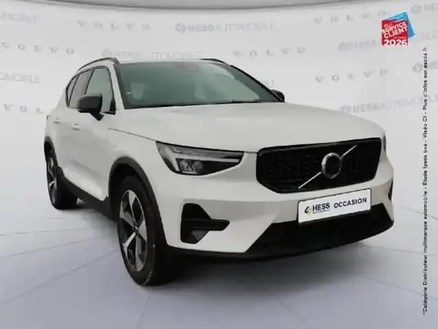 Occasion Volvo XC40 Plus 166 ch (122 kW) 2025 Blanc cristal métallisé SUV