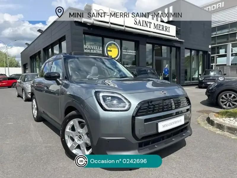 Vert Utilisé 2024 Mini Countryman Classic SUV | 46 390 € (Prix juste) - Image 1/4