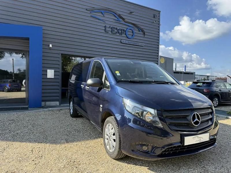 Bleu Occasion 2018 Mercedes Vito Van | 28 450 € (Prix cher) - Image 1/4