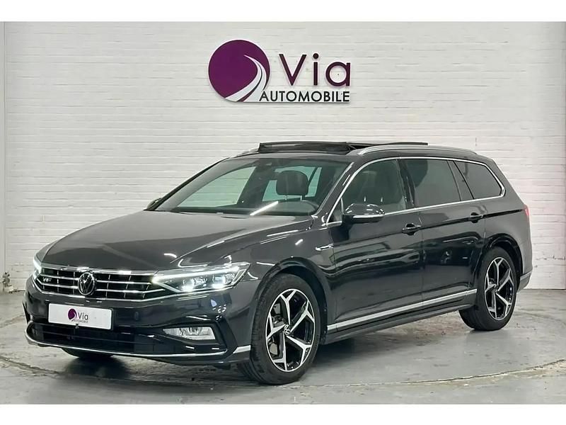 Gris Utilisé 2023 VW Passat R-line Break | 34 490 € (Prix assez cher) - Image 1/4