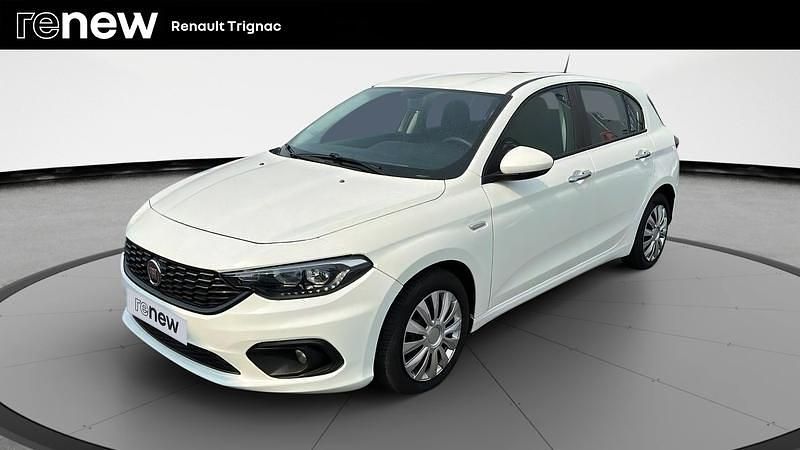Blanc Utilisé 2018 Fiat Tipo Easy Berline | 10 890 € (Prix cher) - Image 1/4