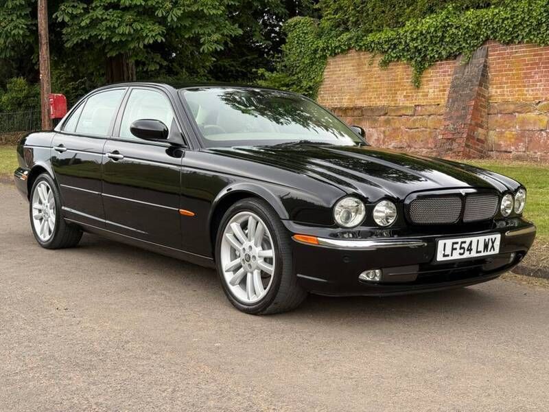 Noir Utilisé 2004 Jaguar XJR Berline | 17 464 € - Image 1/4