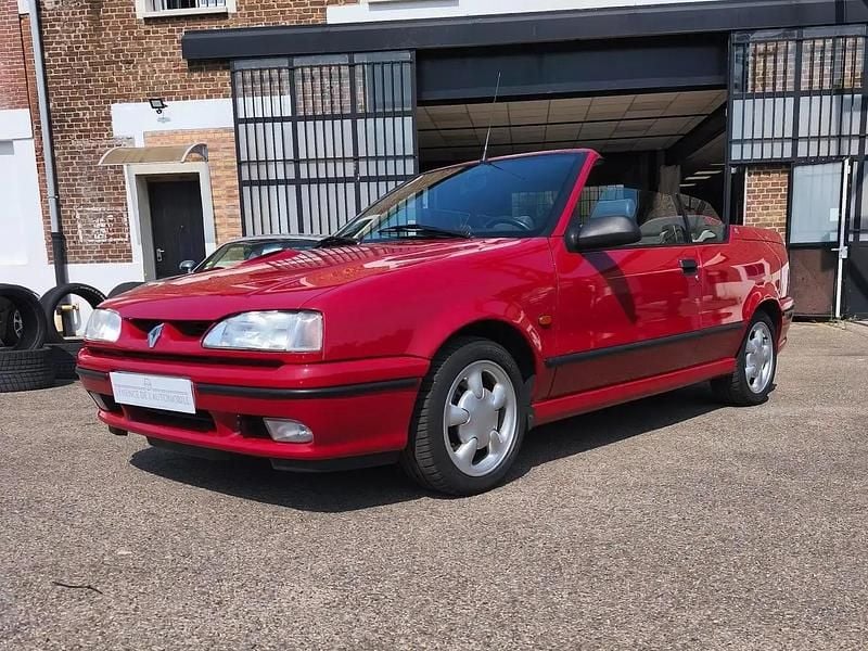 Rouge Occasion 1993 Renault 19 Cabriolet | 16 900 € - Image 1/4