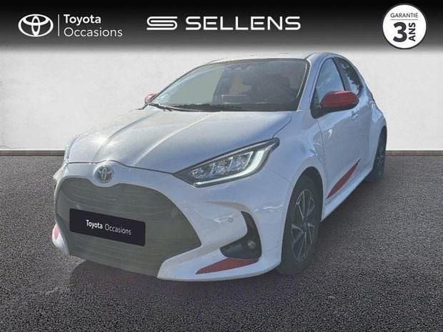 Blanc Utilisé 2023 Toyota Yaris Hybrid Design | 19 880 € (Super prix) - Image 1/4