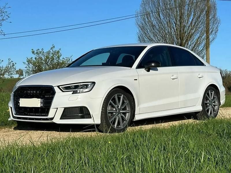 Blanc Utilisé 2017 Audi A3 Sport Berline | 18 000 € (Prix cher) - Image 1/4