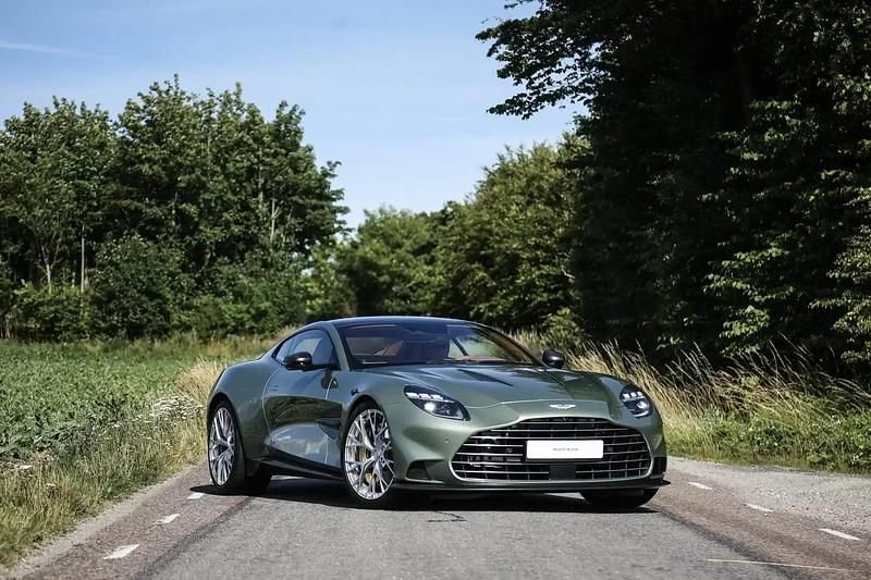 Vert Nouvelle 2025 Aston Martin Vanquish Coupé | 579 990 € - Image 1/4
