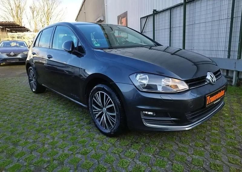 Gris Occasion 2016 VW Golf Allstar Berline | 12 700 € (Prix juste) - Image 1/4