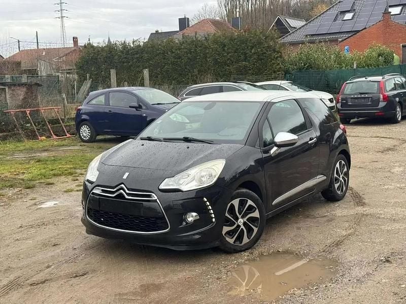 Gris Occasion 2010 Citroën DS3 Sport Chic Berline | 3 490 € (Super prix) - Image 1/4