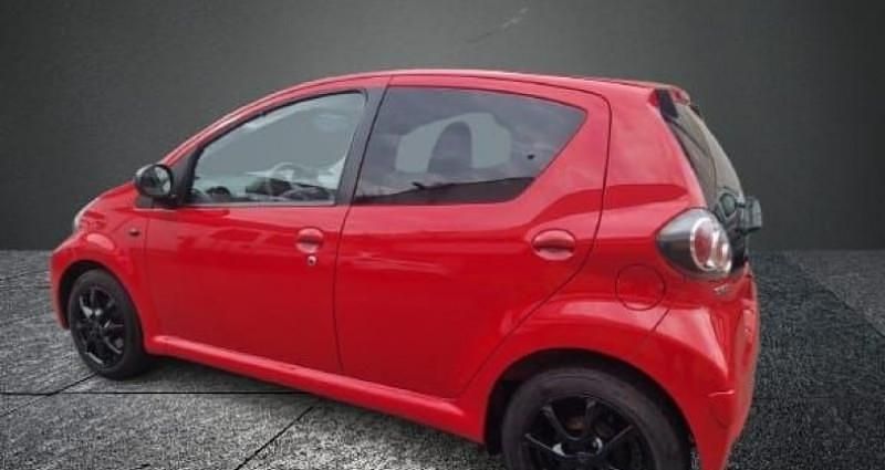 Occasion Toyota Aygo 76 ch (55 kW) 2013 Rouge Citadine