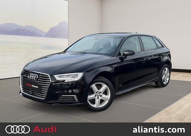 Noir brillant Occasion 2018 Audi A3 Sport | 19 950 € (Prix juste) - Image 1/4