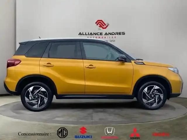 Occasion Suzuki Vitara Style 2025 So'color solar yellow pearl/black métal SUV