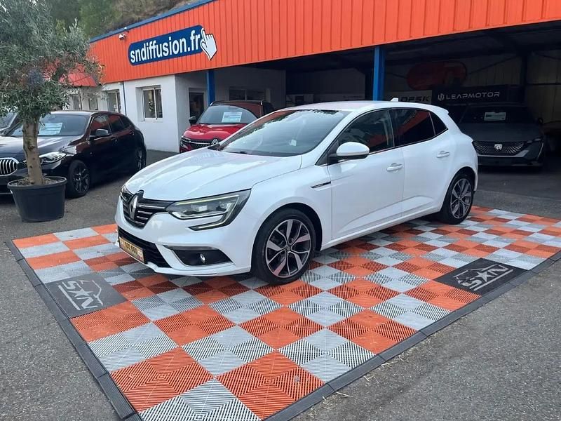 Blanc Utilisé 2017 Renault Mégane IV Intens Berline | 10 950 € (Prix juste) - Image 1/4