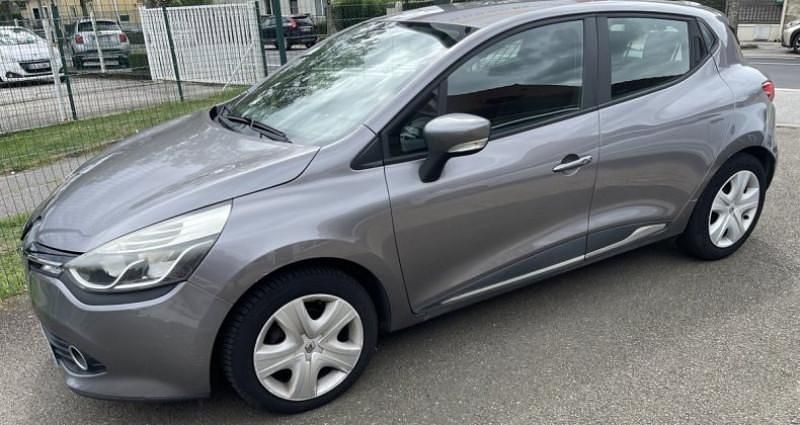 Utilisé 2014 Renault Clio IV Zen Citadine | 8 990 € (Prix juste) - Image 1/4