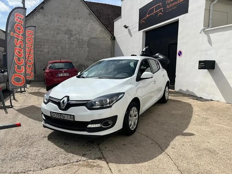 Blanc Utilisé 2015 Renault Mégane III Authentique Berline | 4 960 € (Super prix) - Image 1/4