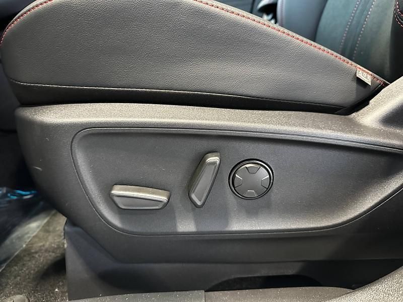 Nouvelle Ford Kuga ST-Line X 152 ch (111 kW) 2025 Gris solar mã©tallisã©e SUV