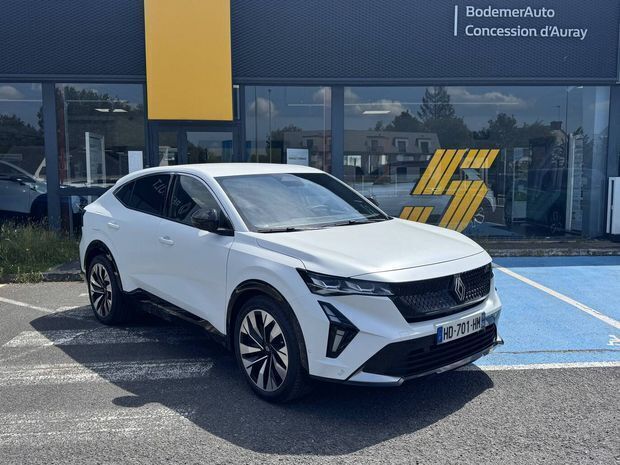 Utilisé 2025 Renault Rafale Techno SUV | 43 800 € (Prix juste) - Image 1/4