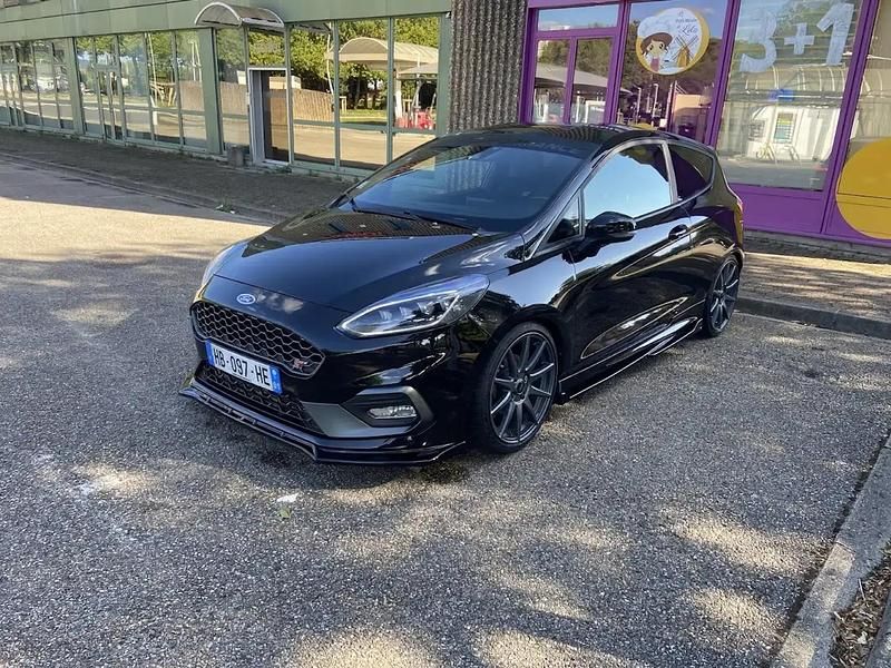 Noir Utilisé 2018 Ford Fiesta S Citadine | 20 500 € (Prix cher) - Image 1/4