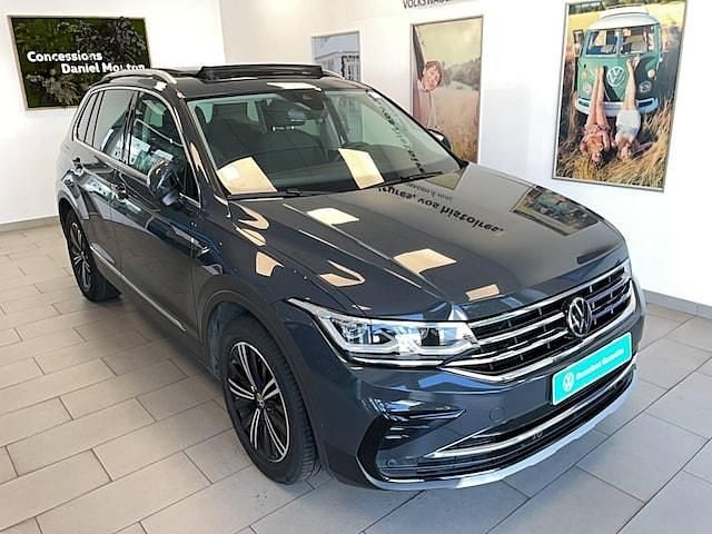 Utilisé 2022 VW Tiguan Elegance SUV | 32 490 € (Prix juste) - Image 1/4