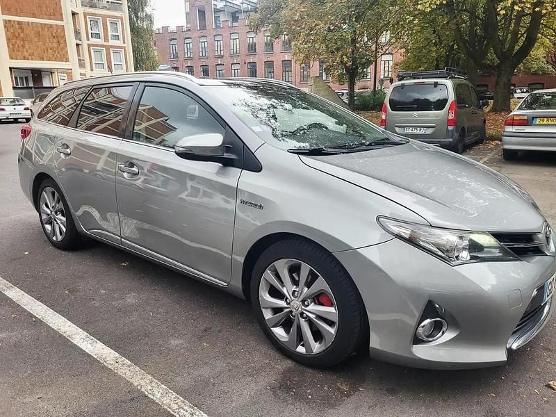 Utilisé 2013 Toyota Auris Hybrid Break | 8 500 € (Prix cher) - Image 1/4